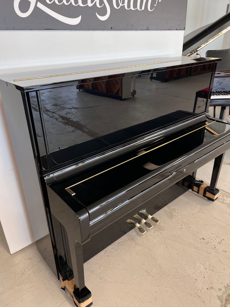 Yamaha U1