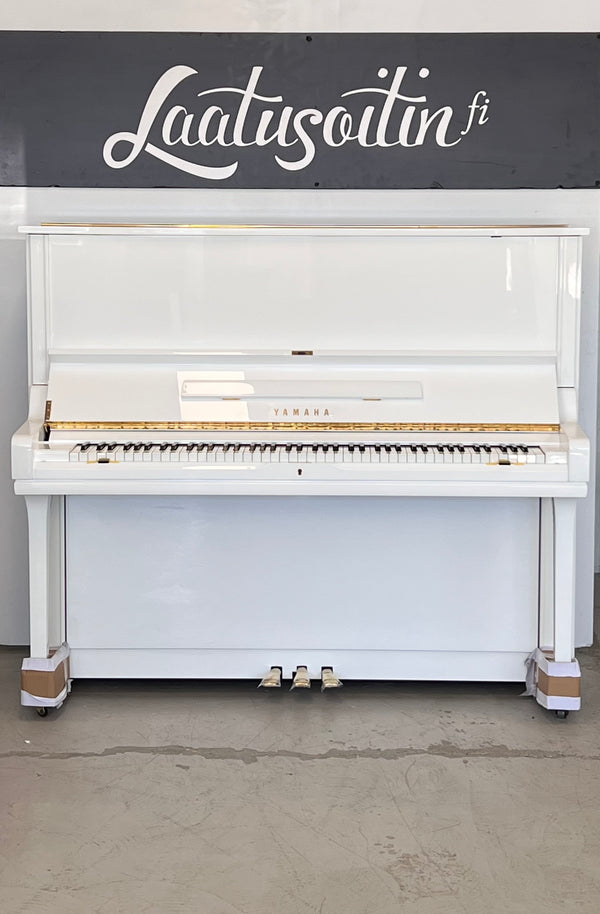 Yamaha U3