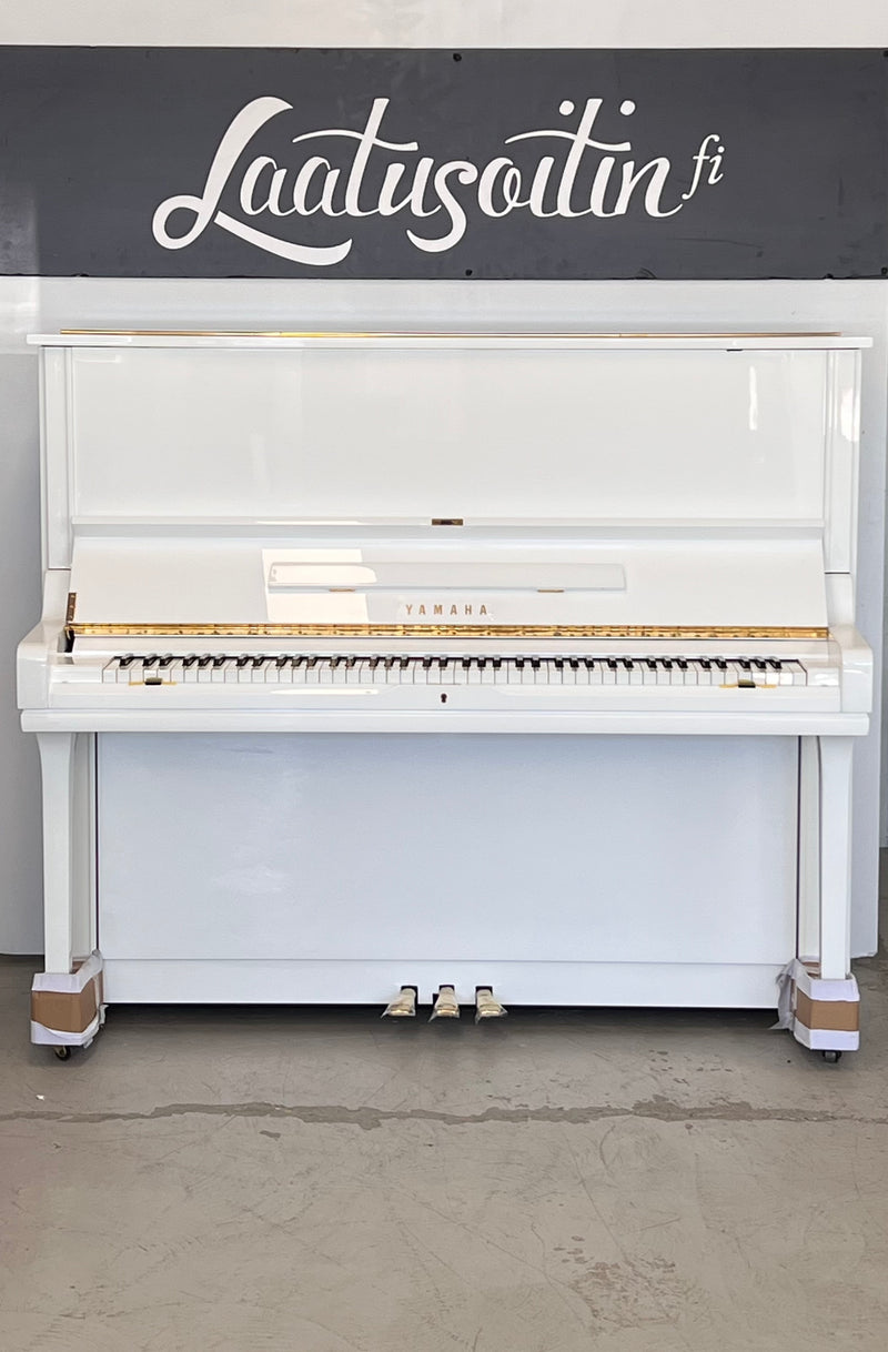 Yamaha U3