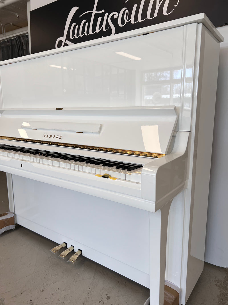 Yamaha U3