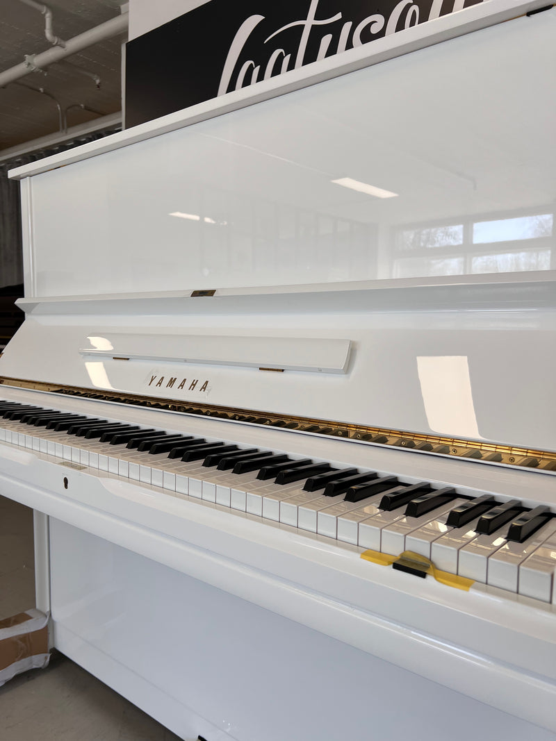 Yamaha U3