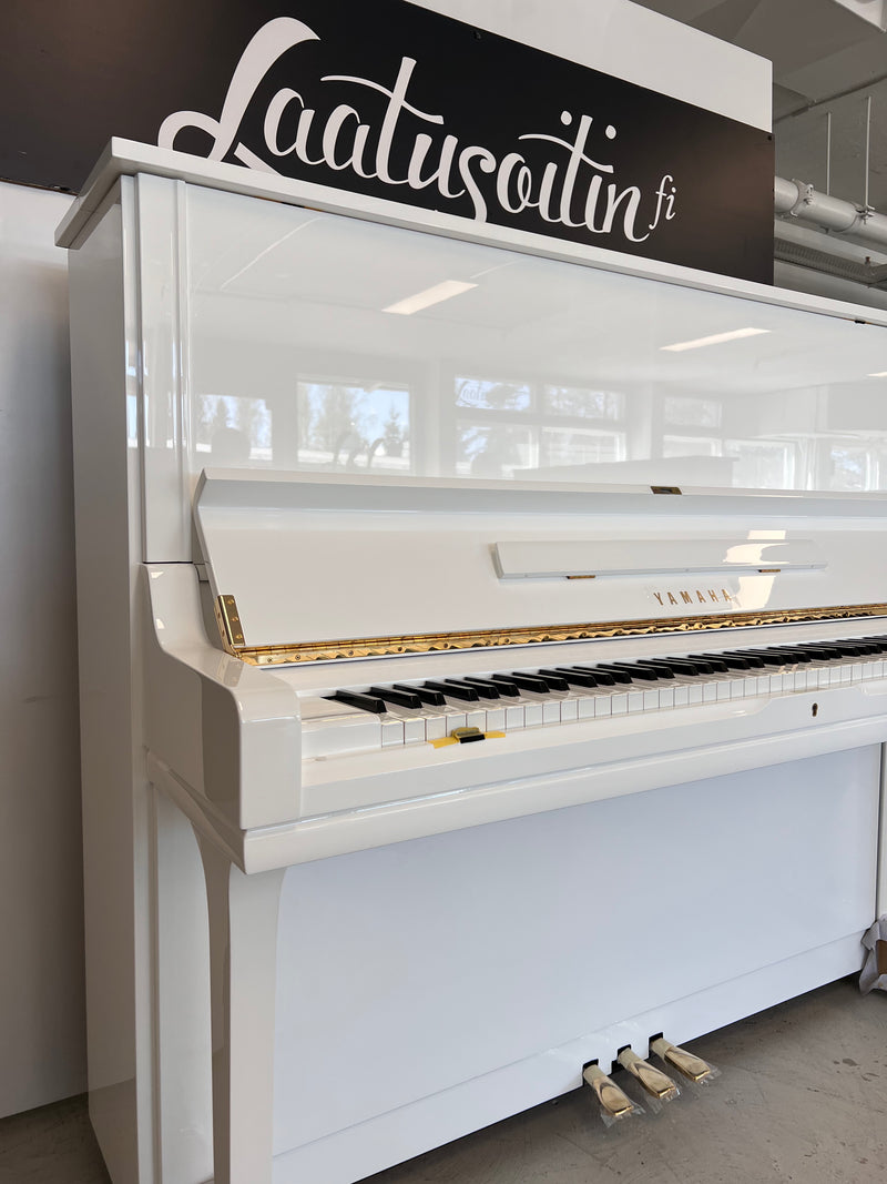 Yamaha U3