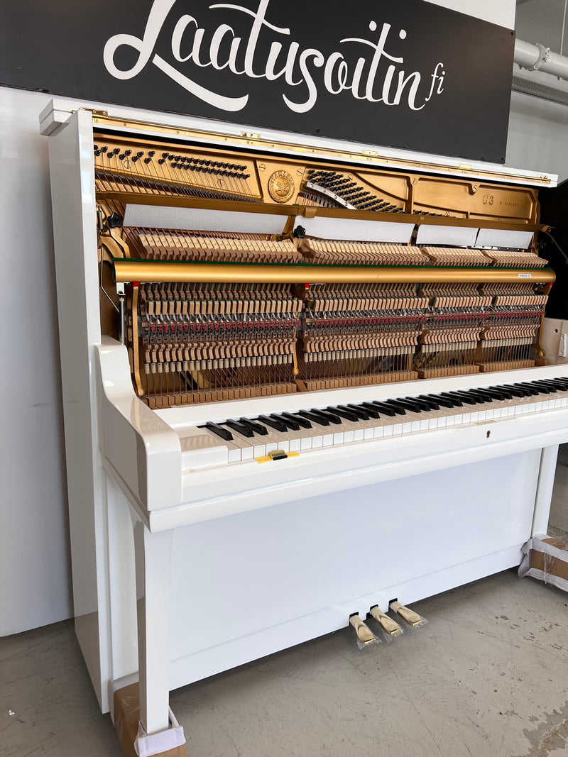 Yamaha U3