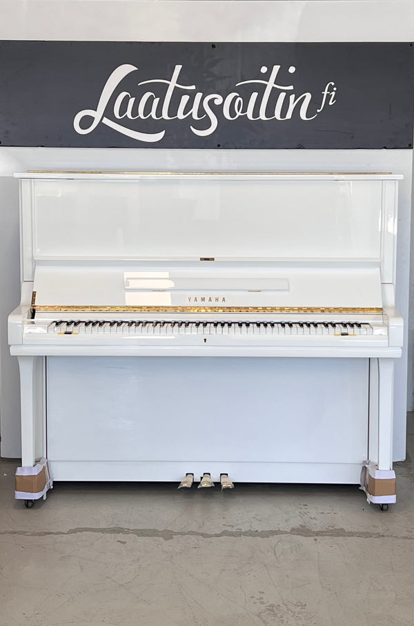 Yamaha U3