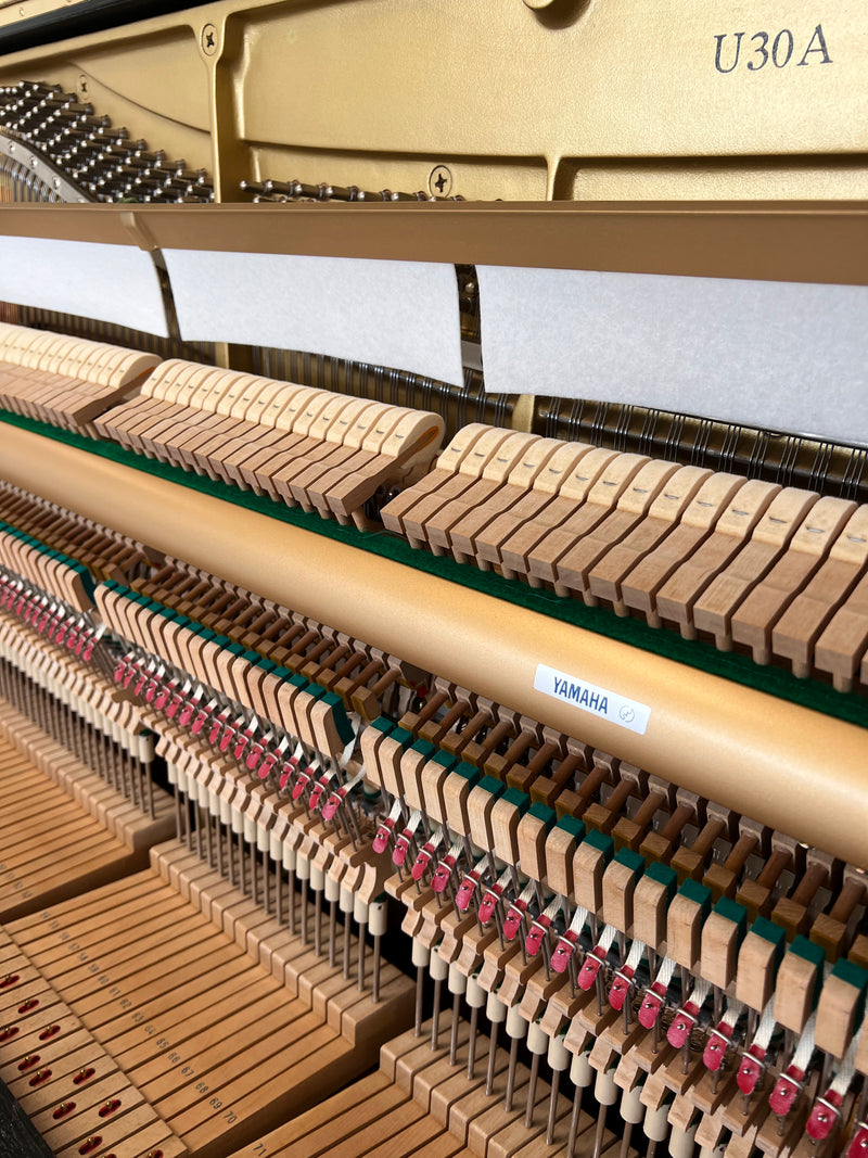 Yamaha U30A