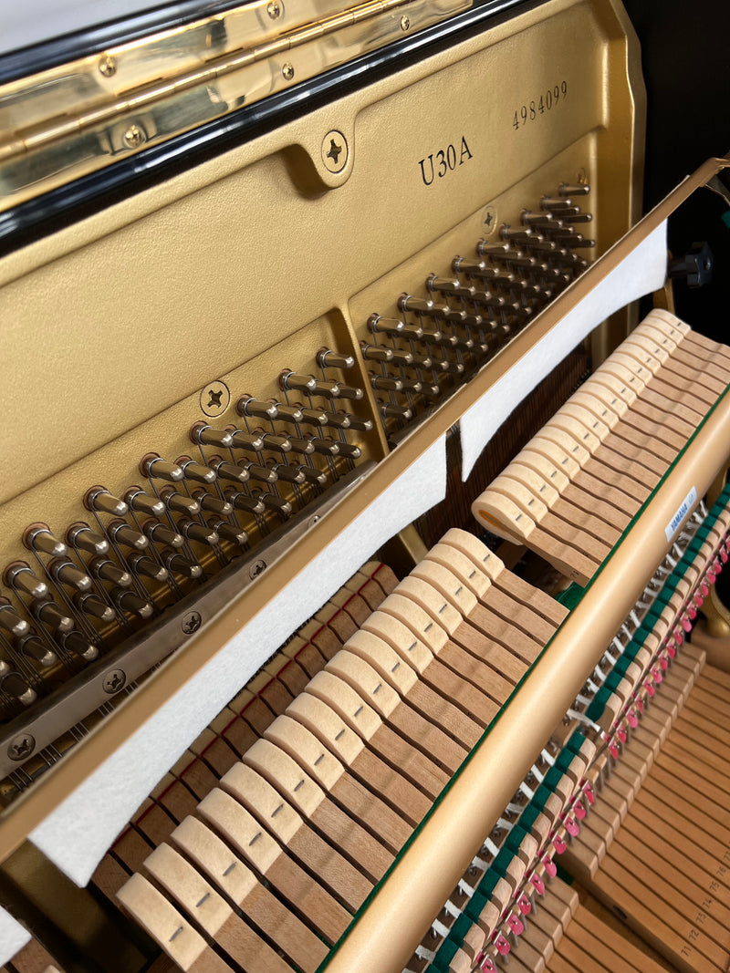 Yamaha U30A