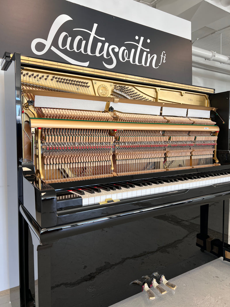 Yamaha U30A