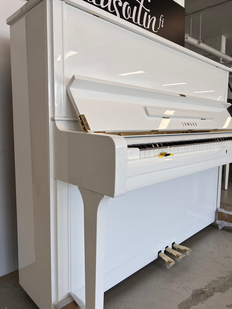 Yamaha U1