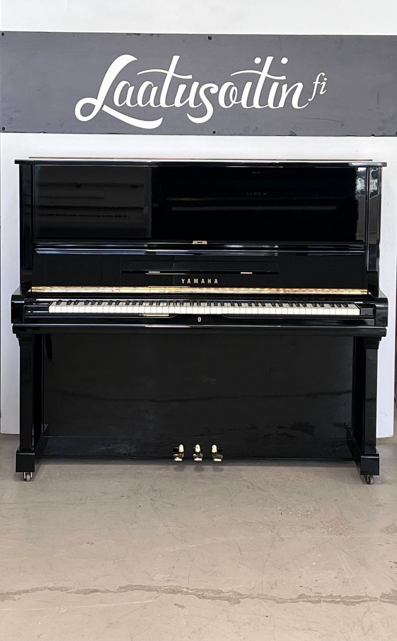 Yamaha U3