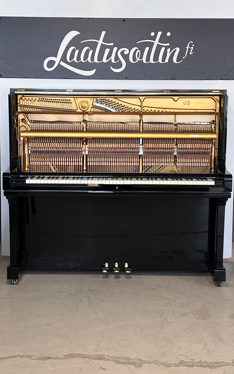 Yamaha U3