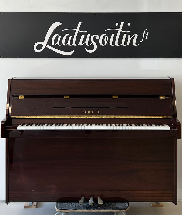 Yamaha C108N